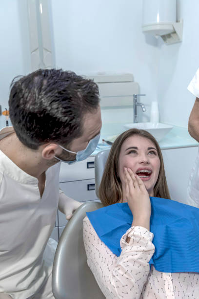 Best Emergency Care for Gum Disease in Golden Shores, AZ